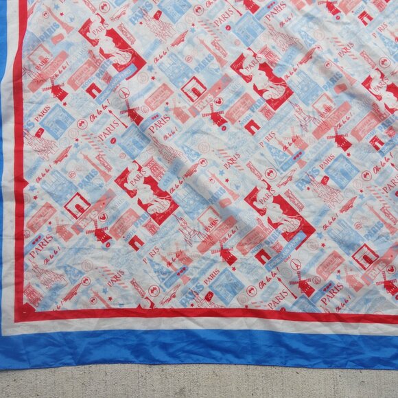 DISNEYLAND PARIS Square 36” x 36” scarf - Picture 3 of 6